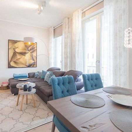 First White Pearl Apartment Sellin  Bagian luar foto