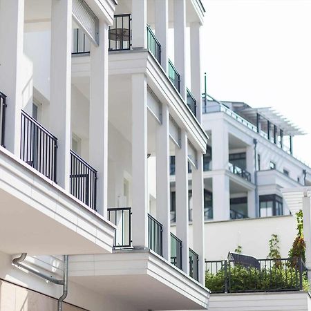 First White Pearl Apartment Sellin  Bagian luar foto